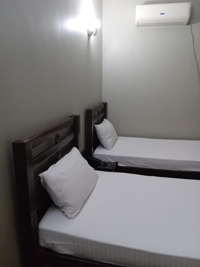New Hotel Chilton 卡拉奇 外观 照片