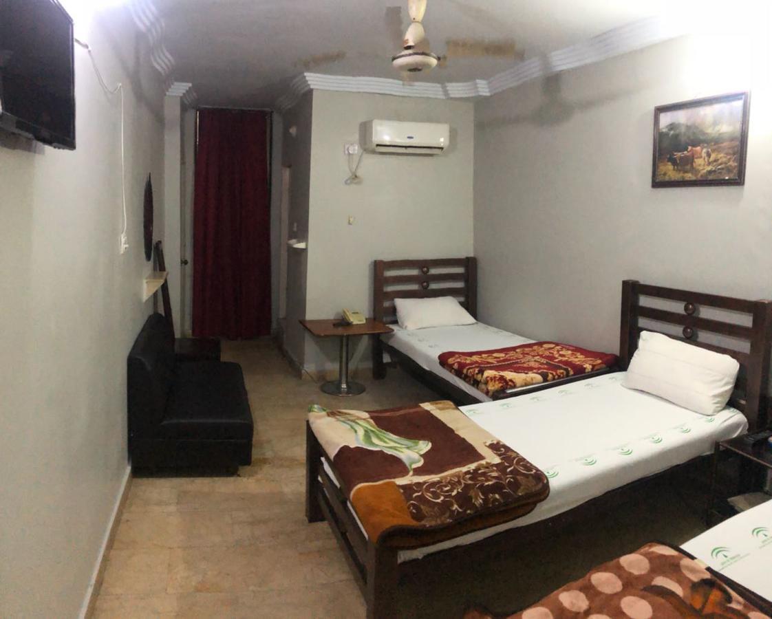 New Hotel Chilton 卡拉奇 外观 照片